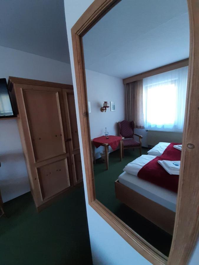 Hotel Landgasthof Frankenstern Гёсвайнштайн Экстерьер фото