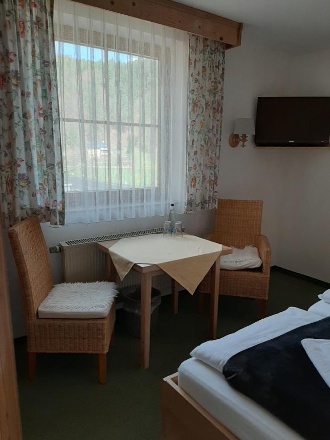 Hotel Landgasthof Frankenstern Гёсвайнштайн Экстерьер фото