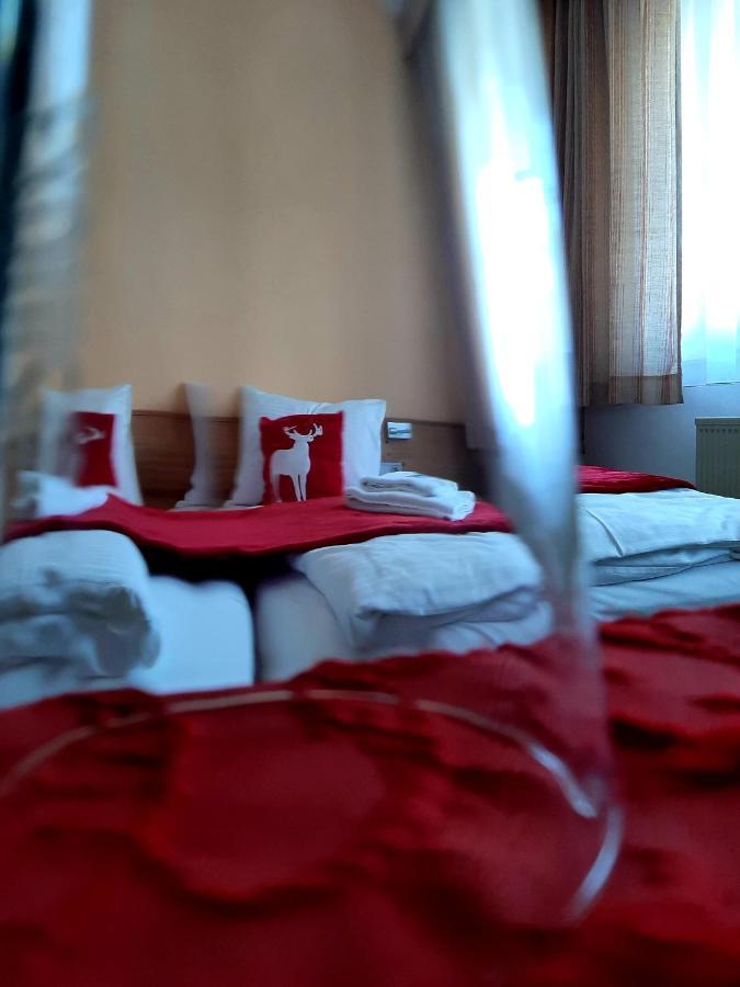 Hotel Landgasthof Frankenstern Гёсвайнштайн Экстерьер фото
