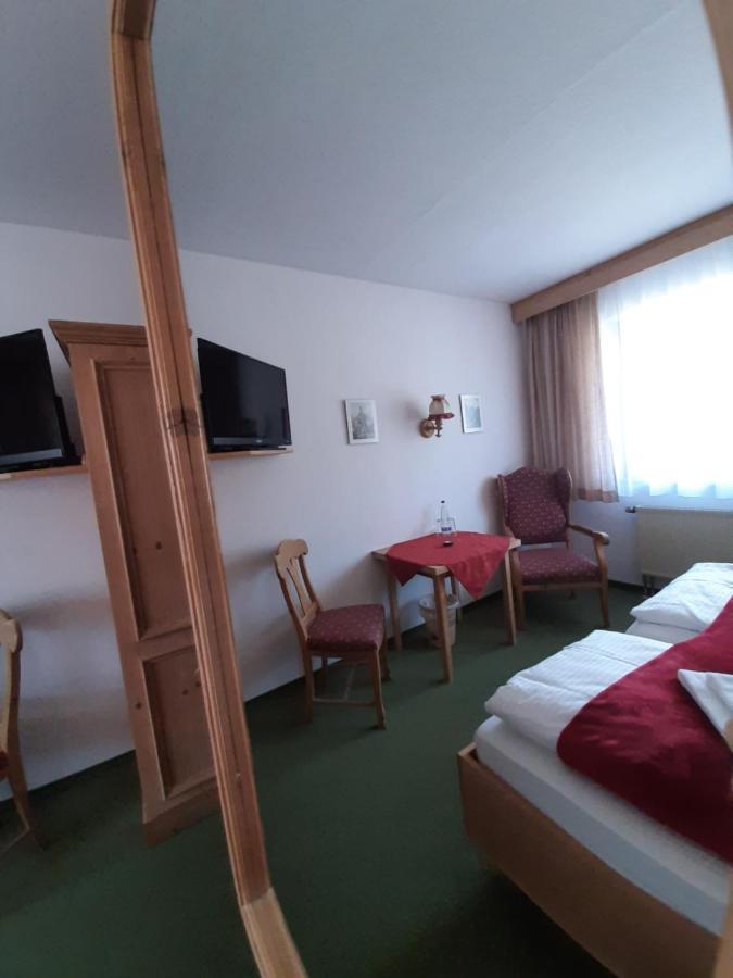 Hotel Landgasthof Frankenstern Гёсвайнштайн Экстерьер фото